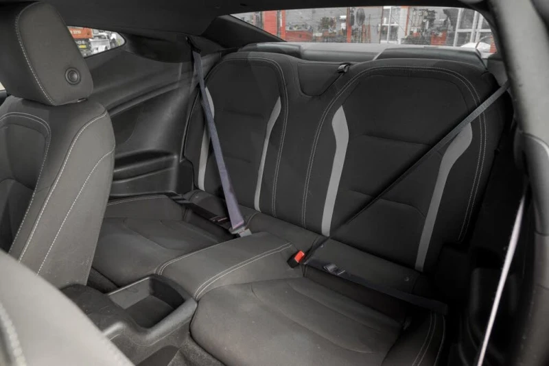 Chevrolet Camaro 1LT* CarFax* АвтоКредит* (ЦЕНА ДО БГ), снимка 11 - Автомобили и джипове - 53302157