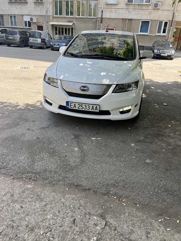 BYD HAN E6H 82 KW, снимка 1 - Автомобили и джипове - 46387803