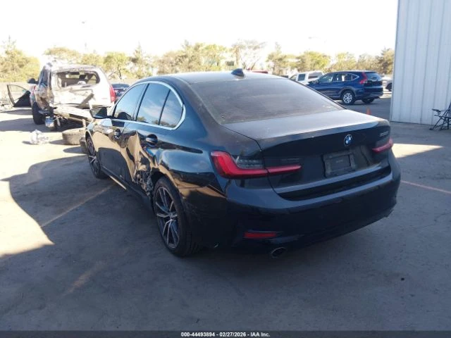 BMW 330 ДИГИТАЛНО* ТАБЛО* 360КАМЕРА* ПОДГРЕВ* КЕЙЛЕС* , снимка 4 - Автомобили и джипове - 54147176