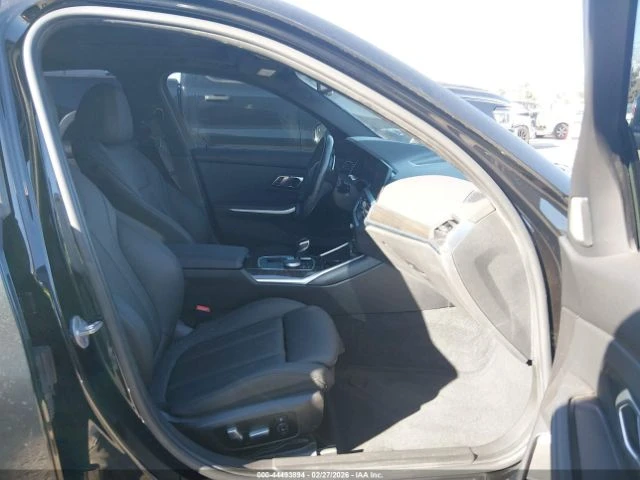 BMW 330 ДИГИТАЛНО* ТАБЛО* 360КАМЕРА* ПОДГРЕВ* КЕЙЛЕС* , снимка 9 - Автомобили и джипове - 54147176