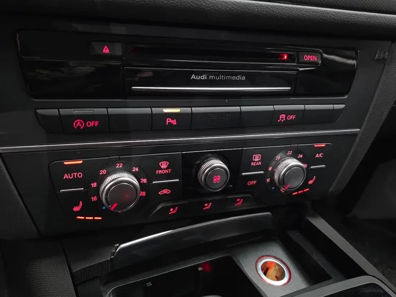 Audi A6 35 Tdi C7, снимка 16 - Автомобили и джипове - 56117220