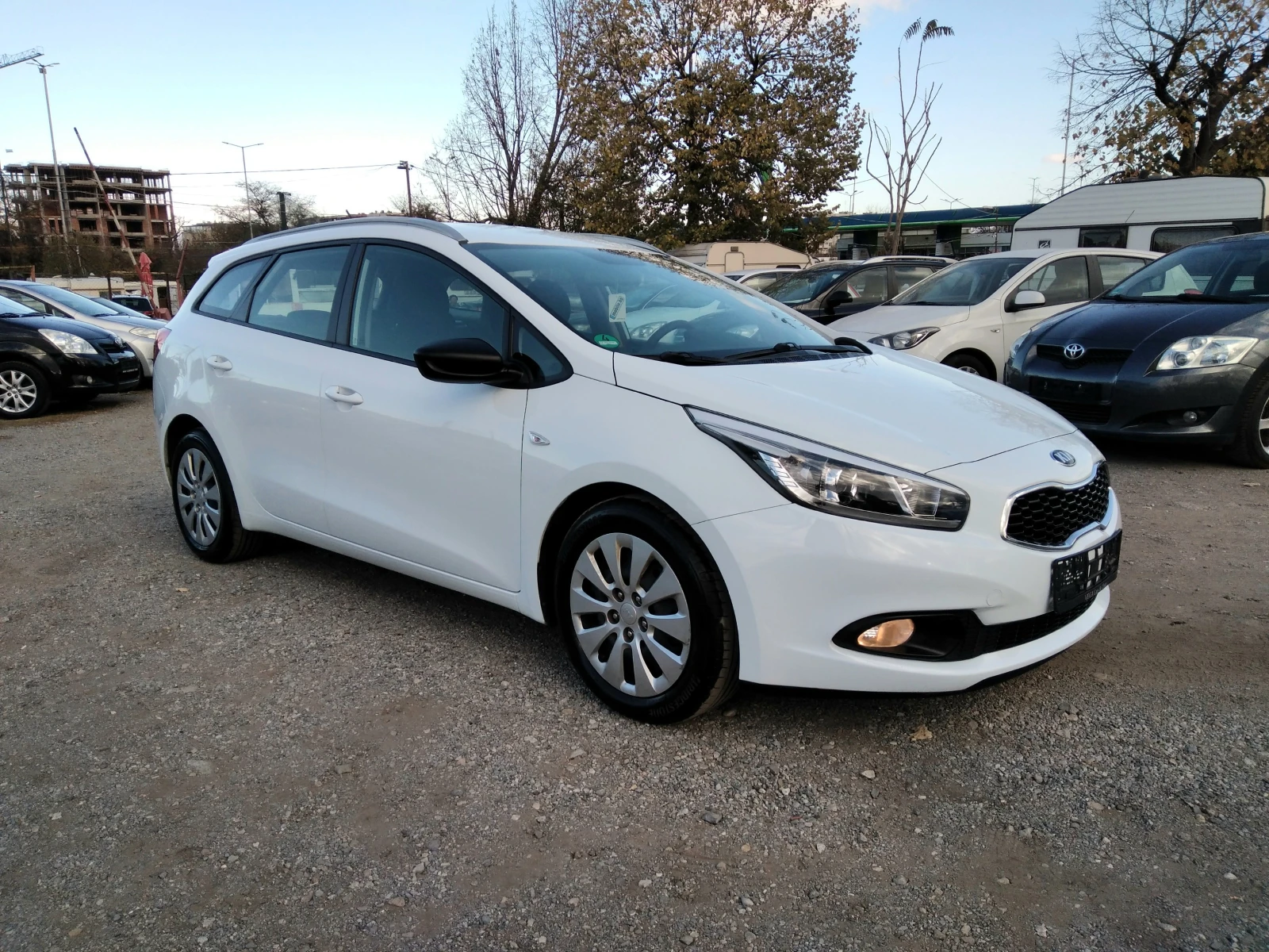 Kia Ceed 1.4-16v-100к.с. - изображение 3