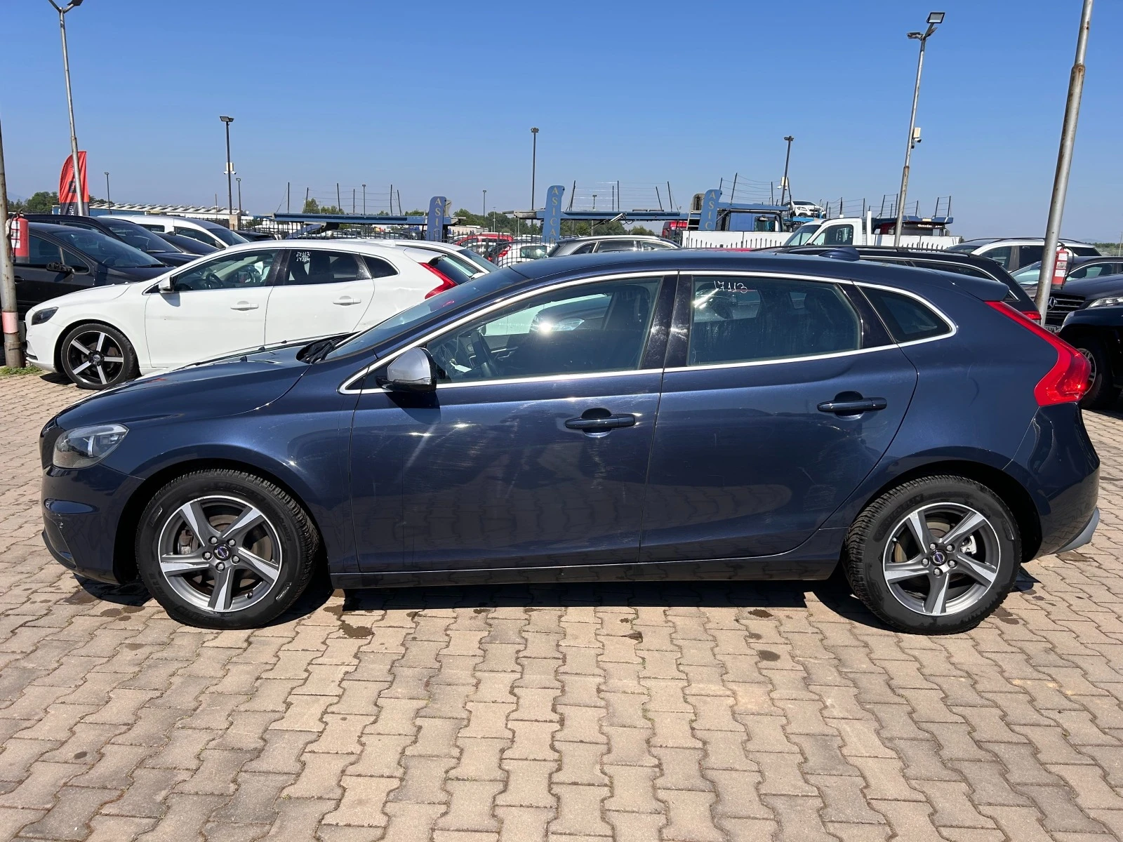 Volvo V40 2.0D4 R-Design KOJA/NAVI/KAMERA EURO 5 ЛИЗИНГ - изображение 9