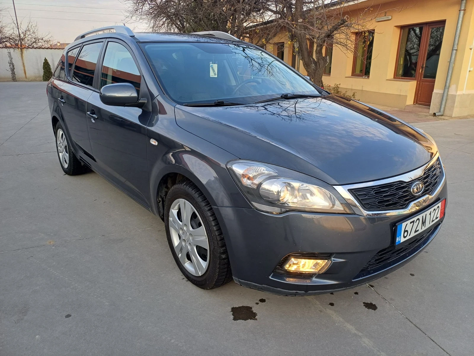 Kia Ceed 1.4бензин 90к.с.Италия 140000кмРЕАЛНИ - изображение 8