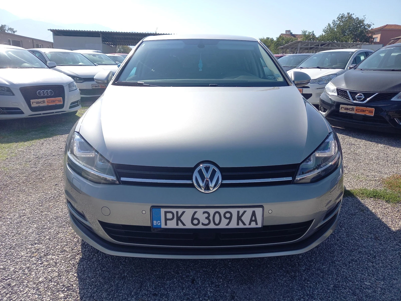 VW Golf 1.6d NAVI LED EURO 6B - изображение 2