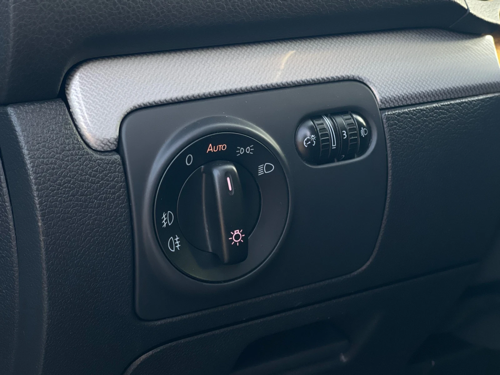 VW Golf 1.6 TDI | Mobile.bg   13