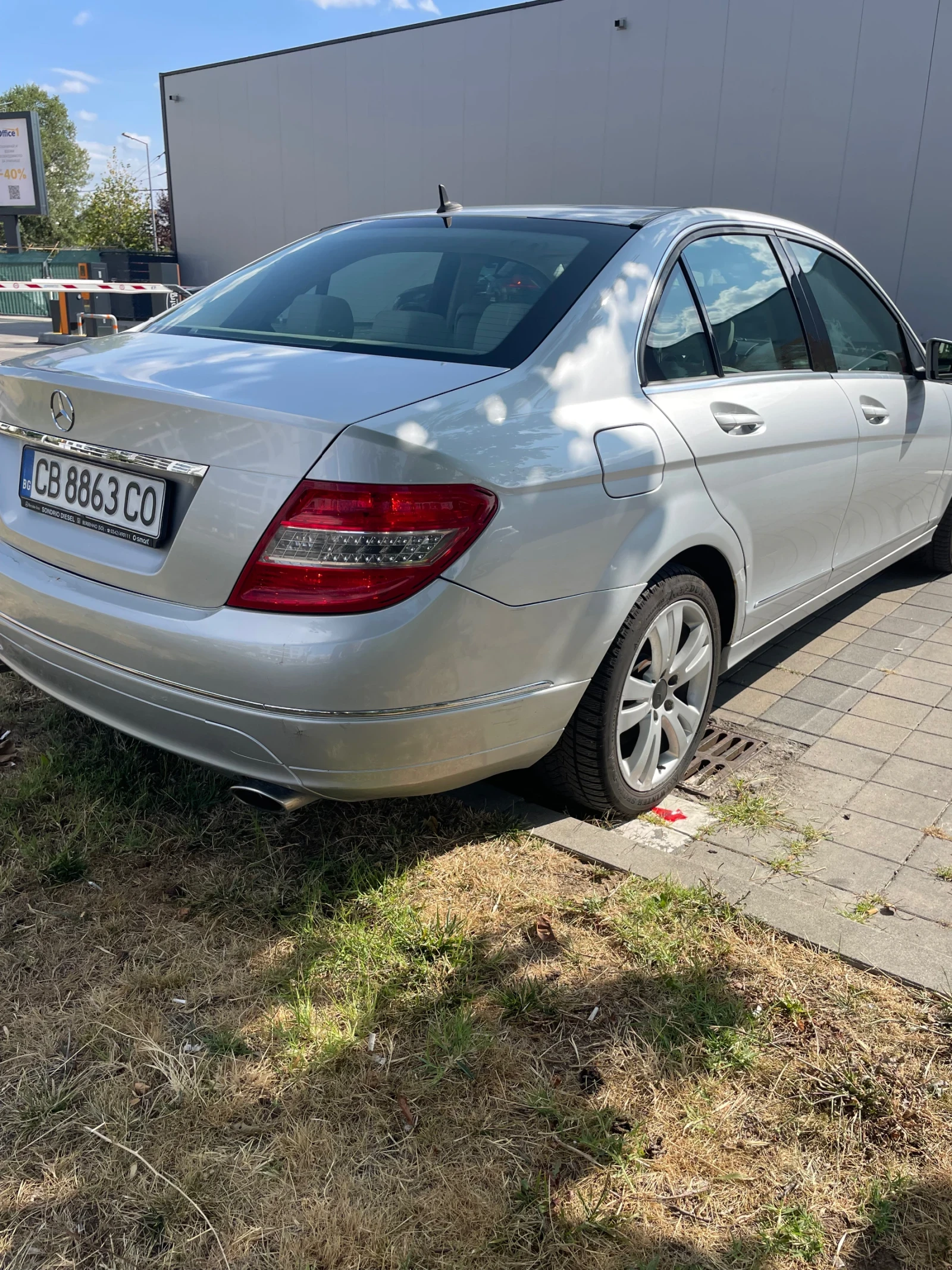 Mercedes-Benz C 320 Avangarde 4Matic - изображение 6