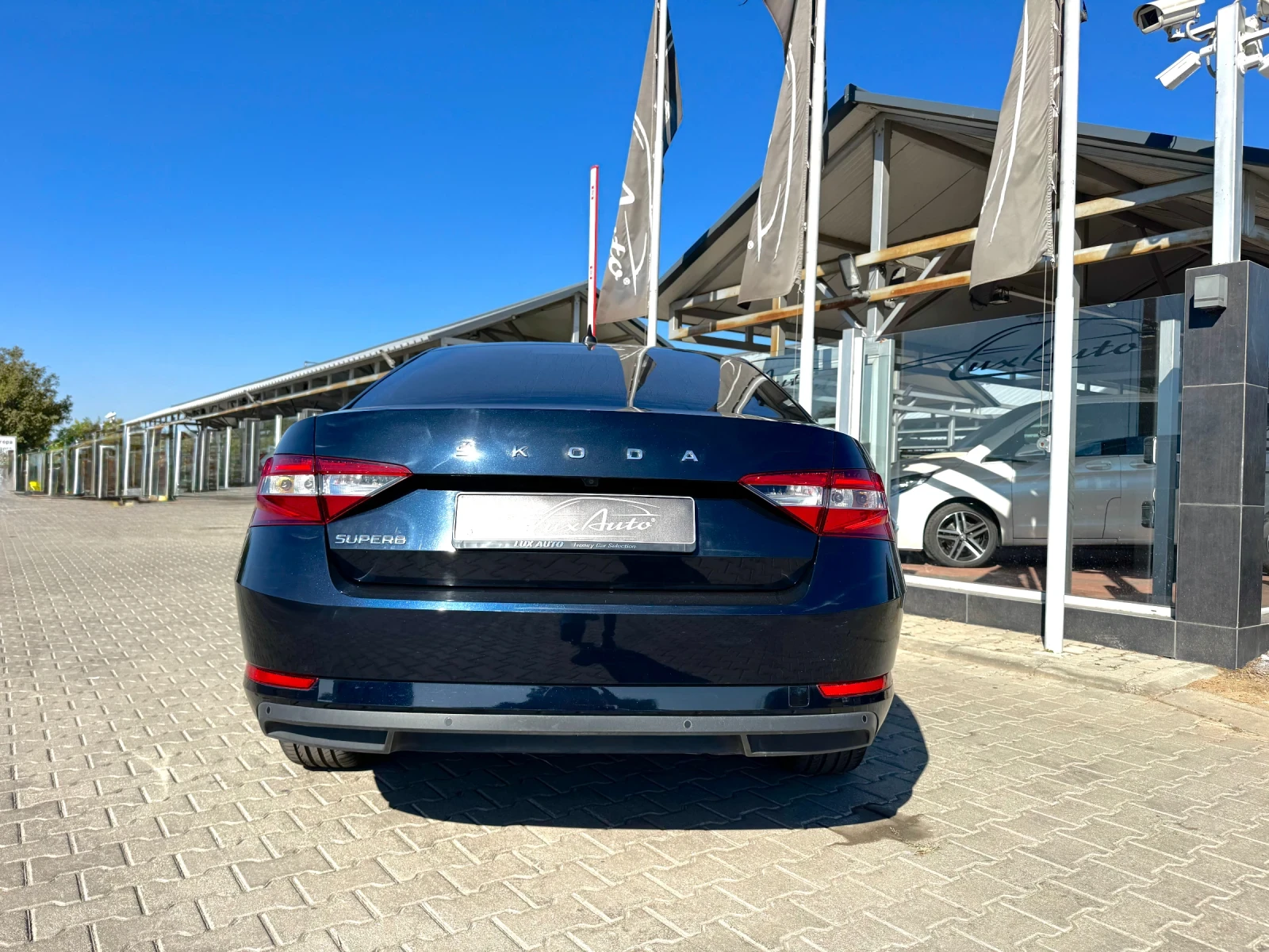 Skoda Superb 2.0TDI#FACELIFT#DIGITAL#KEYLESS#CAMERA#6-СКОРОСТИ - изображение 7