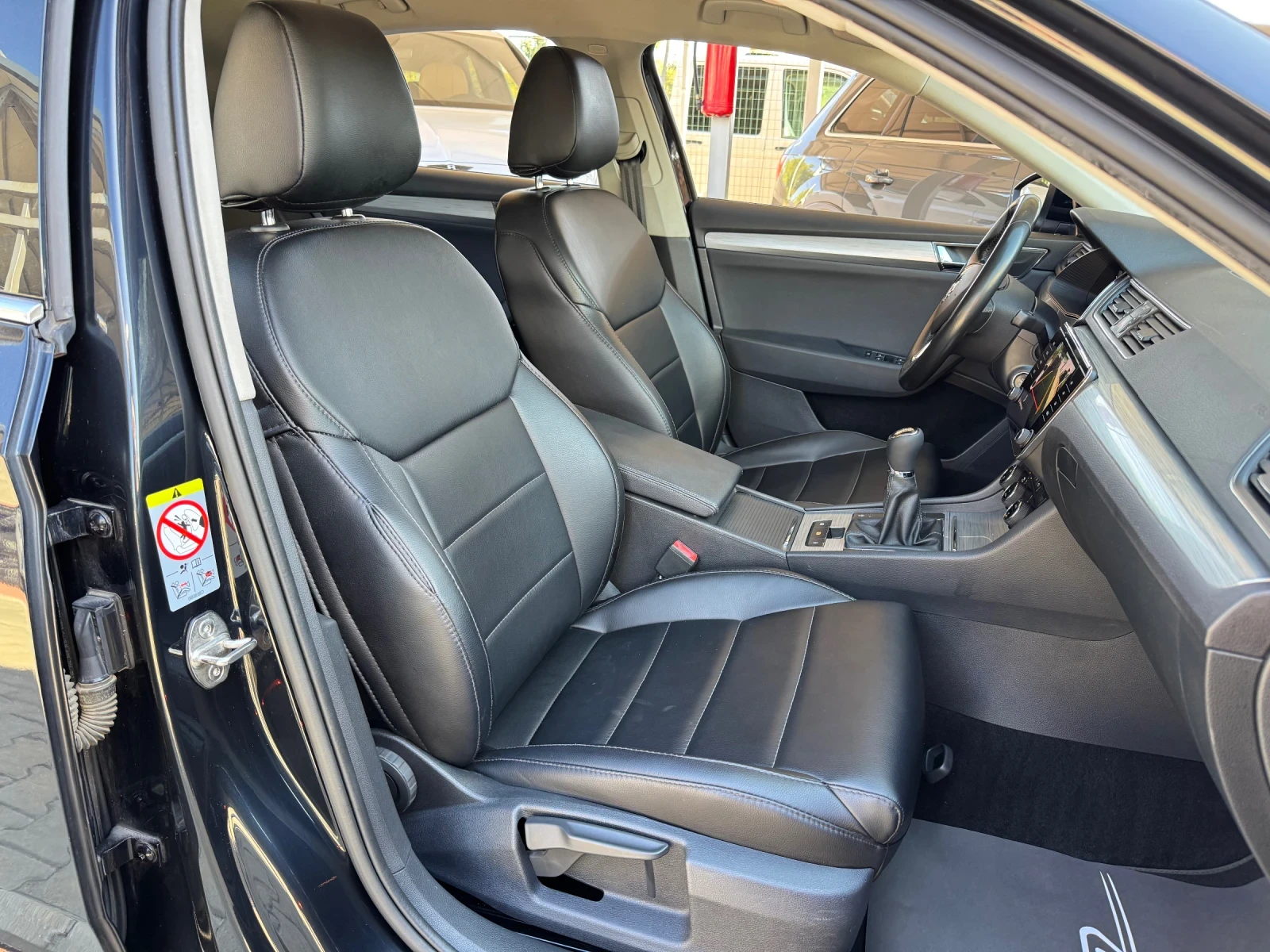 Skoda Superb 2.0TDI#FACELIFT#DIGITAL#KEYLESS#CAMERA#6-СКОРОСТИ - изображение 8