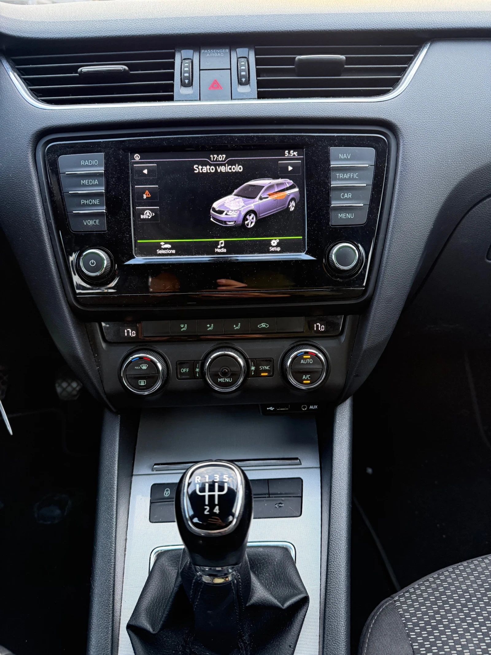 Skoda Octavia 1.6tdi EURO 6B, снимка 9 - Автомобили и джипове - 53952236