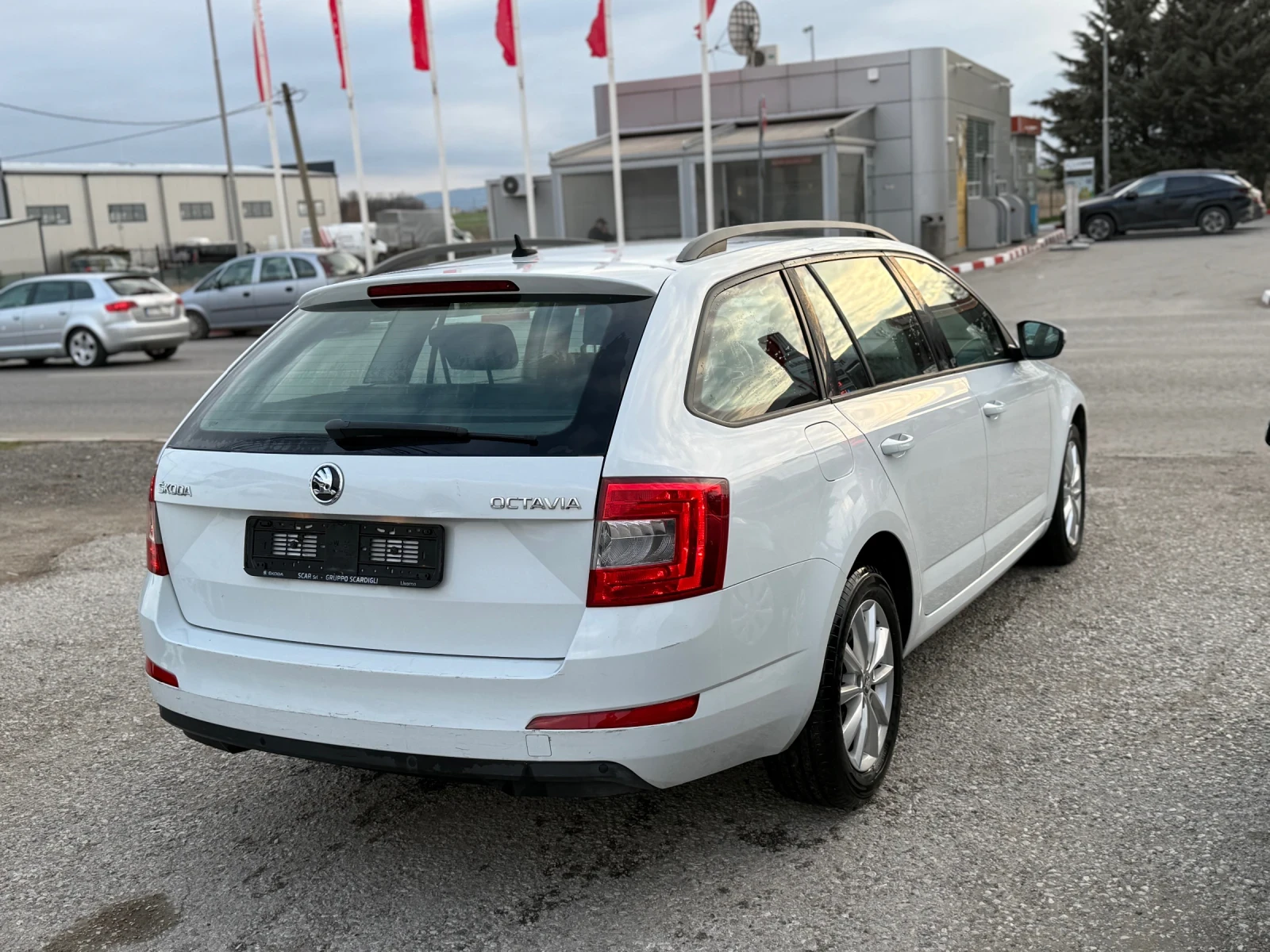 Skoda Octavia 1.6tdi EURO 6B, снимка 4 - Автомобили и джипове - 53952236
