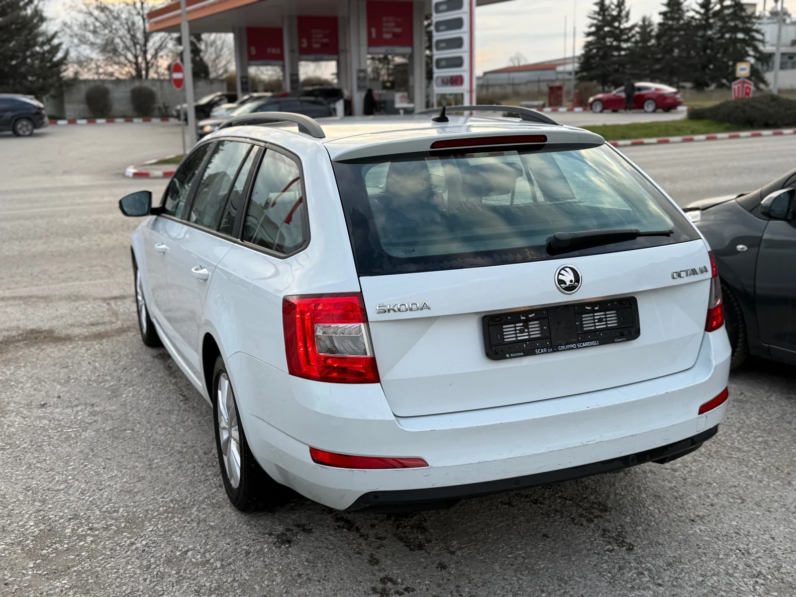 Skoda Octavia 1.6tdi EURO 6B, снимка 5 - Автомобили и джипове - 53952236