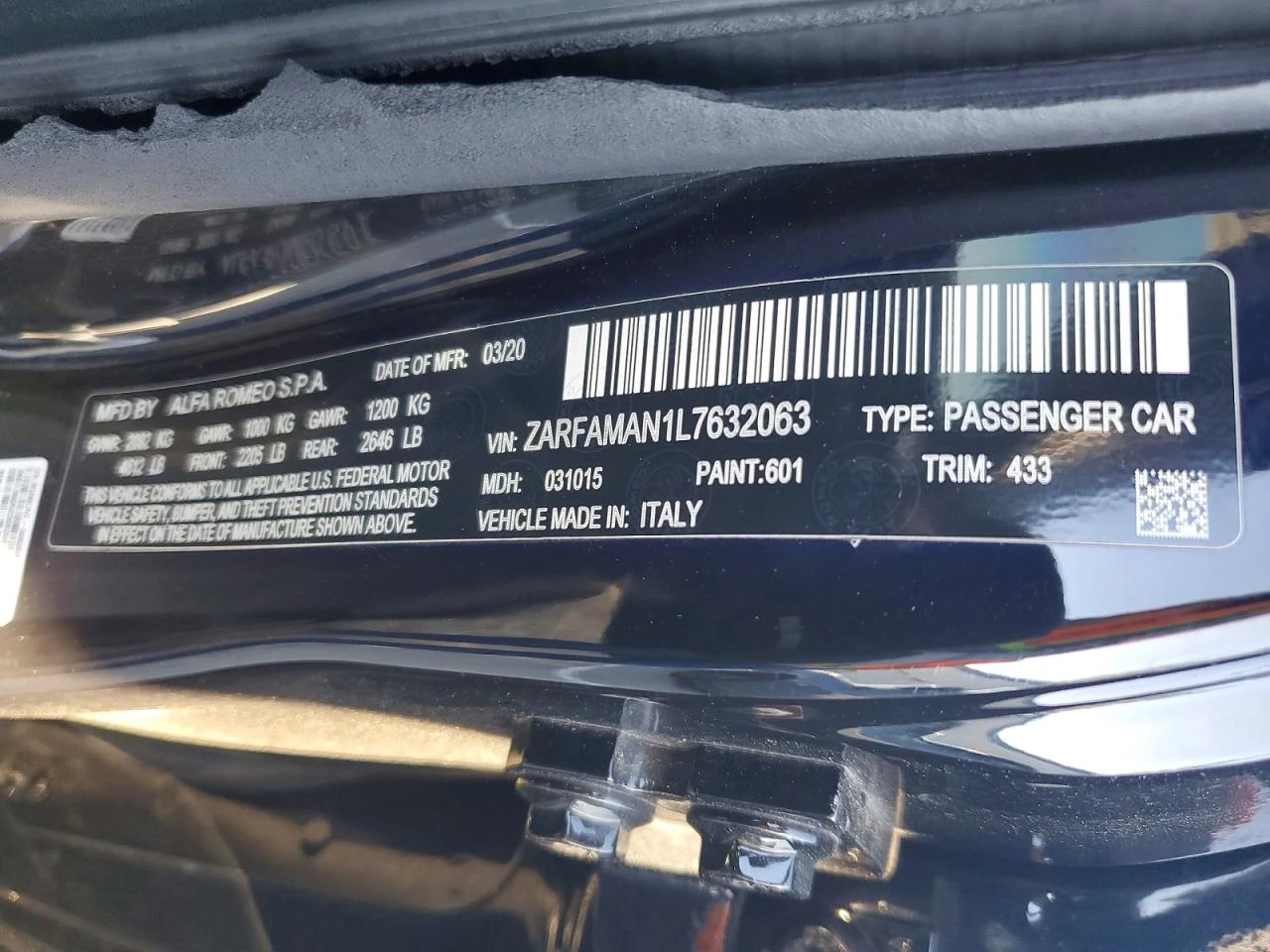 Alfa Romeo Giulia DISTRONIC| HARMAN/KARDON| KEYLESS| , снимка 12 - Автомобили и джипове - 53977963