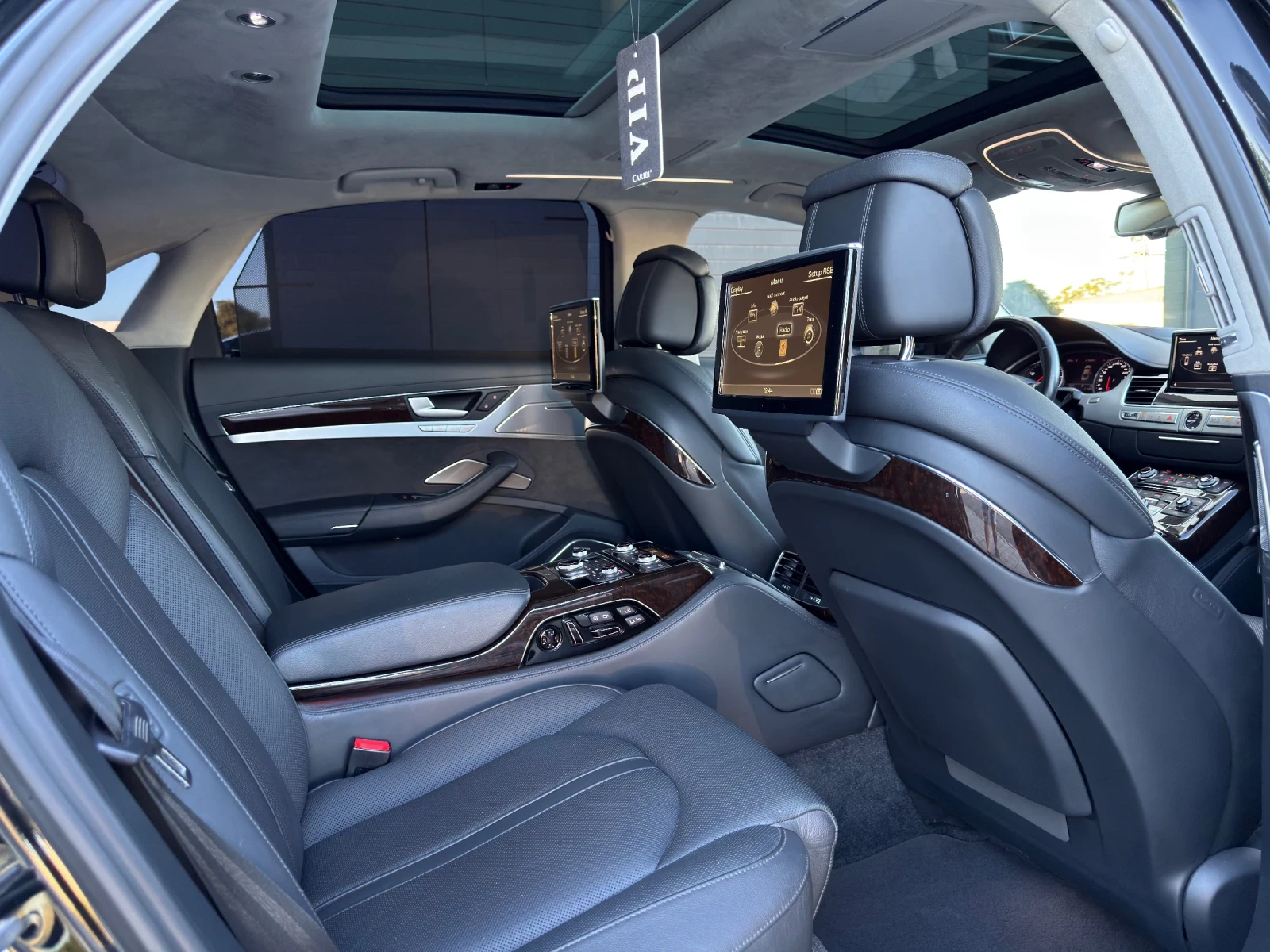 Audi A8 MATRIX* LONG* S8* EXCLUSIVE* 3-TV* B&O* FULL MAX* , снимка 10 - Автомобили и джипове - 54834031
