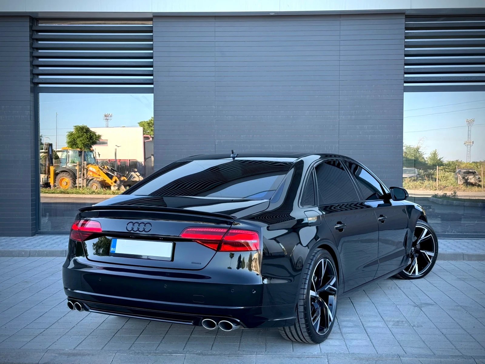 Audi A8 MATRIX* LONG* S8* EXCLUSIVE* 3-TV* B&O* FULL MAX* , снимка 3 - Автомобили и джипове - 54834031