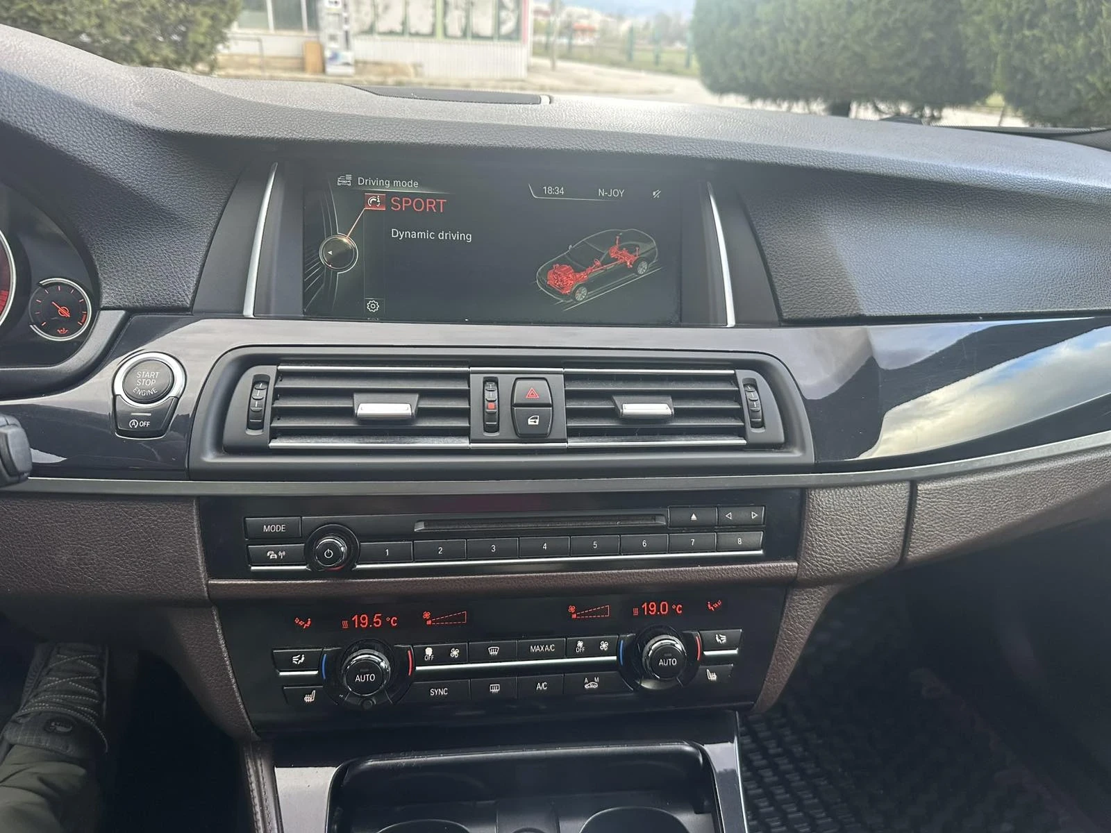 BMW 530 XD/M-PERF/FULL-LED/DIGITAL/FACELIFT /LIZING!!! , снимка 14 - Автомобили и джипове - 54097352