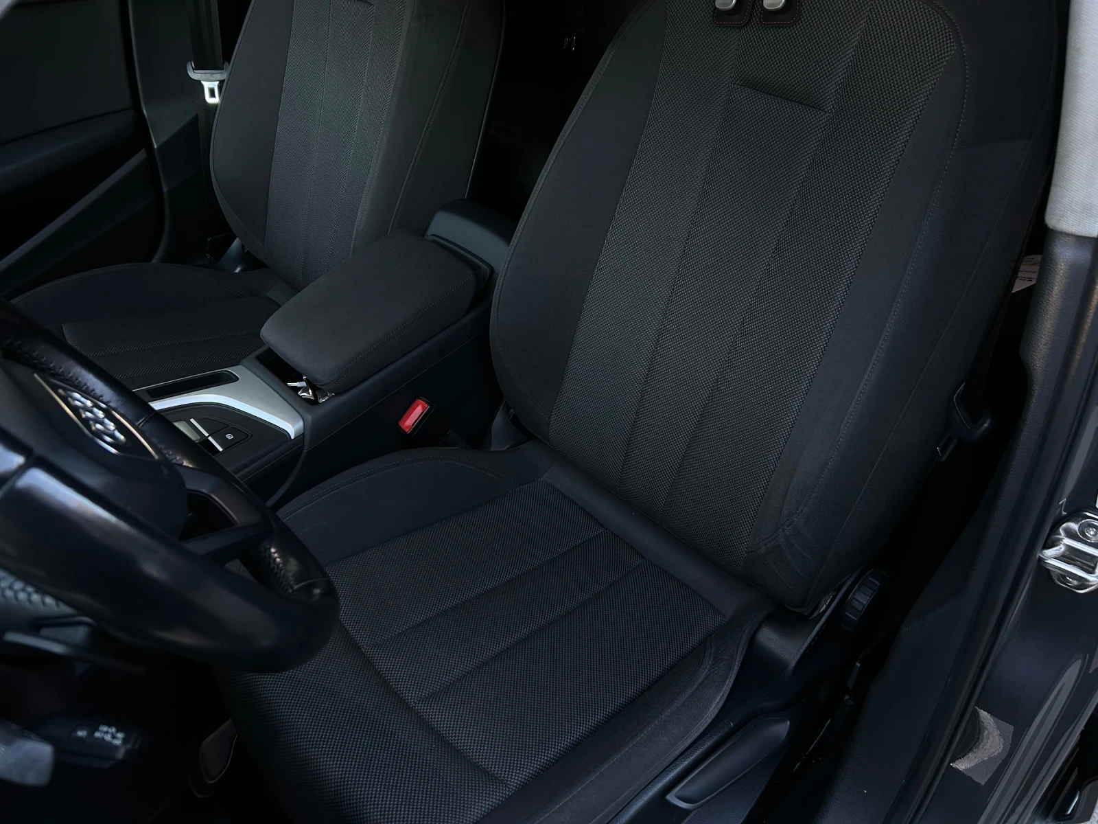 Audi A4 2.0 TDI, снимка 8 - Автомобили и джипове - 54124780