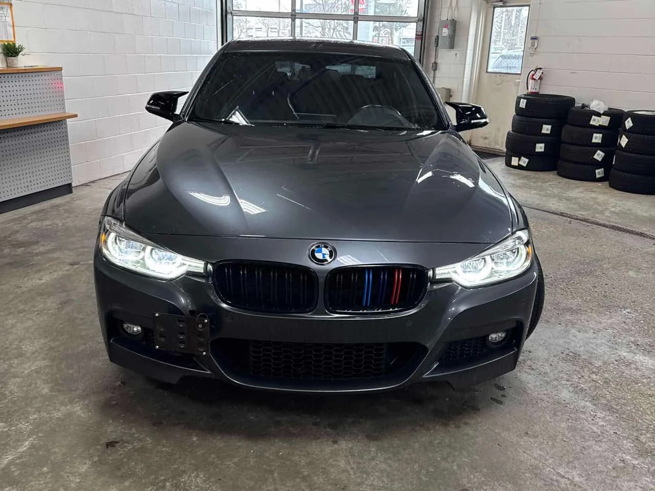 BMW 330 330i xDrive  CARFAX, снимка 6 - Автомобили и джипове - 54155968