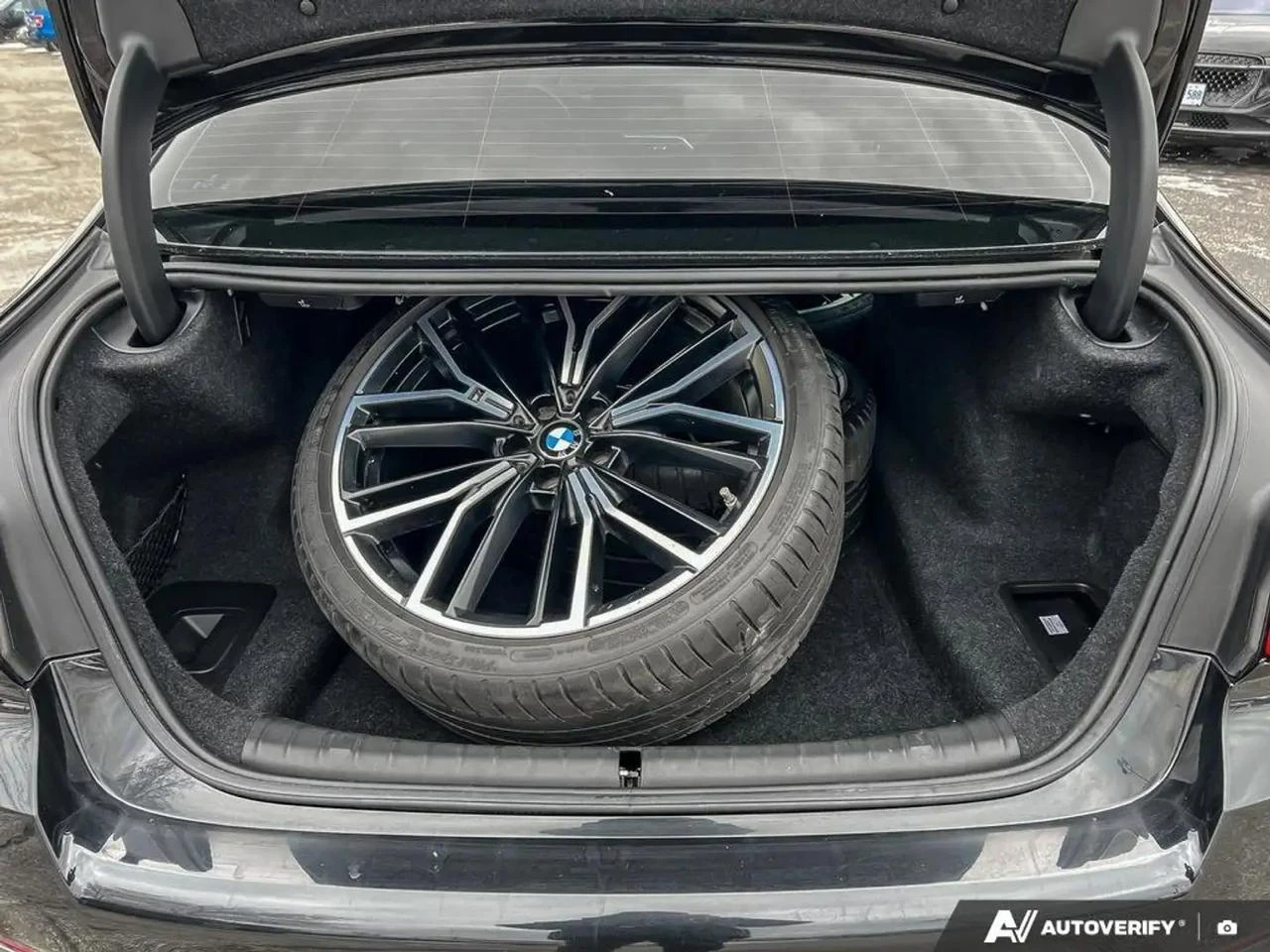 BMW 540 M pack* 360* HeadUp* H&K* Пано* Подгрев* Carplay, снимка 6 - Автомобили и джипове - 54329365