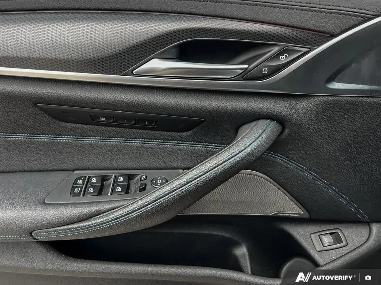 BMW 540 M pack* 360* HeadUp* H&K* Пано* Подгрев* Carplay, снимка 9 - Автомобили и джипове - 54329365
