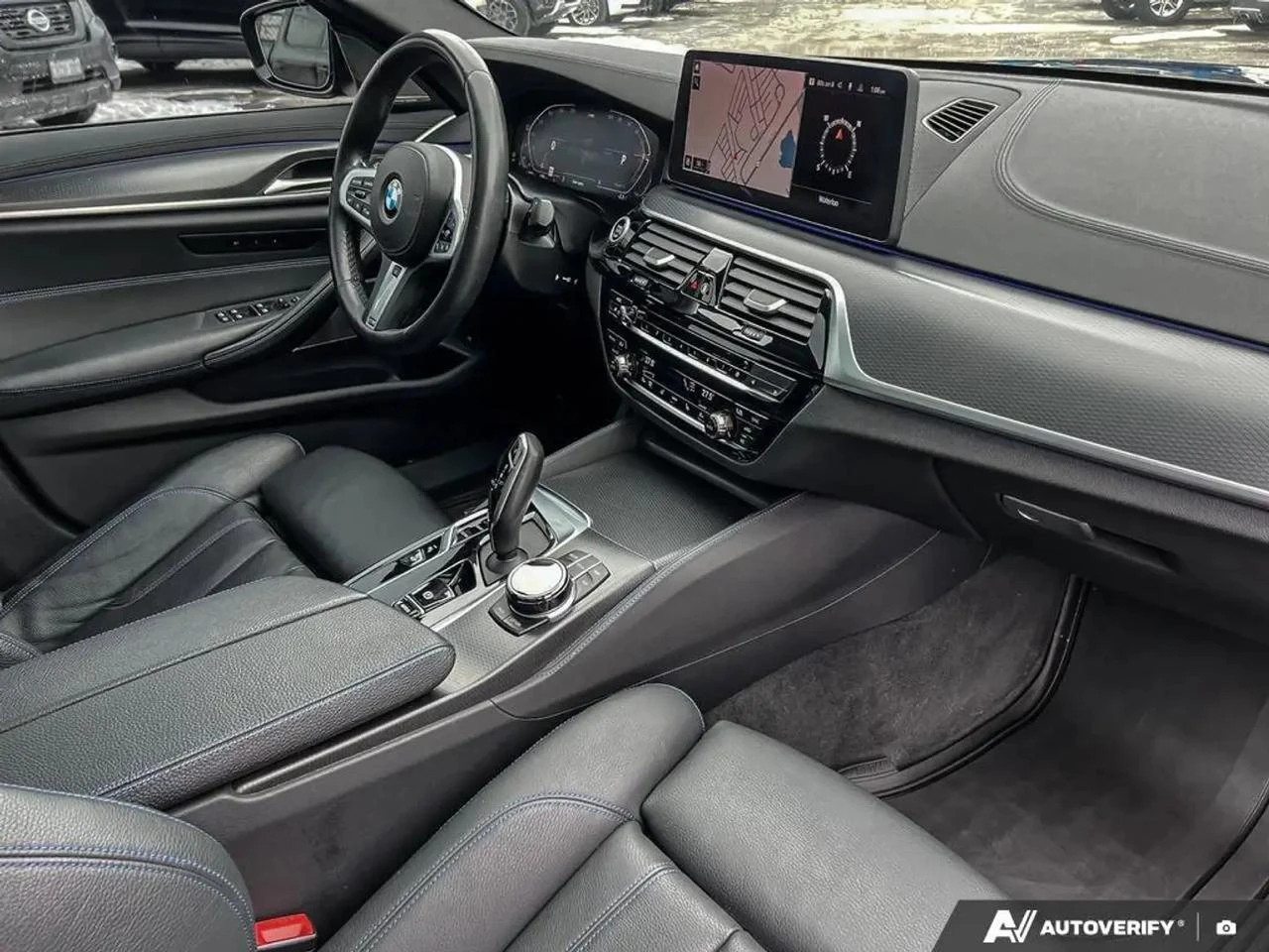 BMW 540 M pack* 360* HeadUp* H&K* Пано* Подгрев* Carplay, снимка 17 - Автомобили и джипове - 54329365