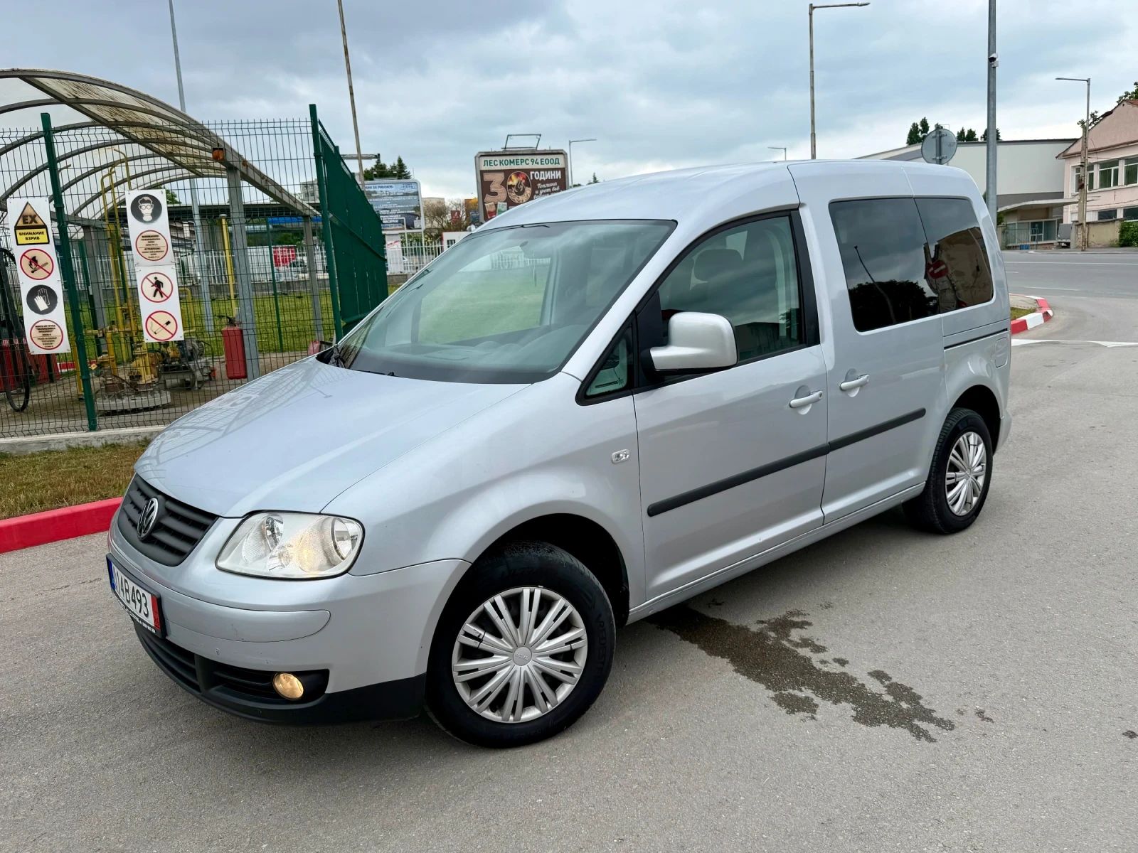VW Caddy 1.9TDI 90K TOP
