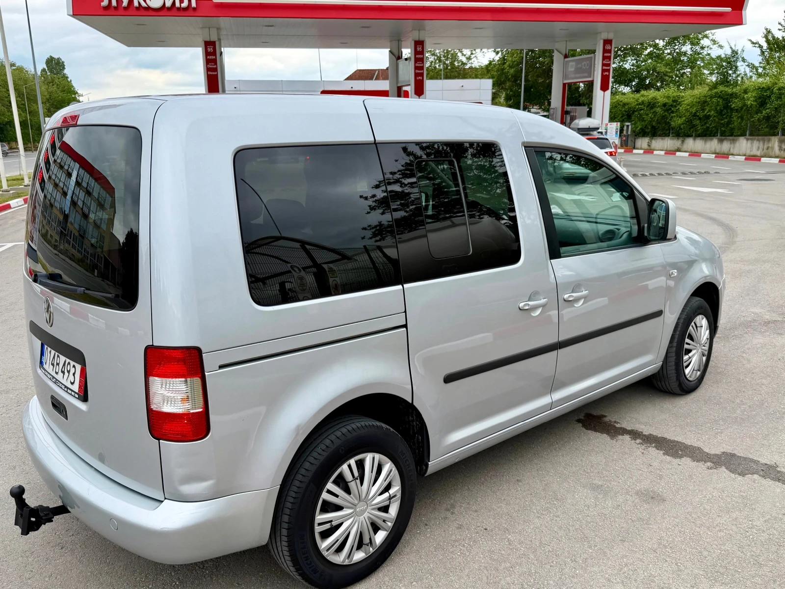 VW Caddy 1.9TDI 90K TOP, снимка 5 - Автомобили и джипове - 54651896
