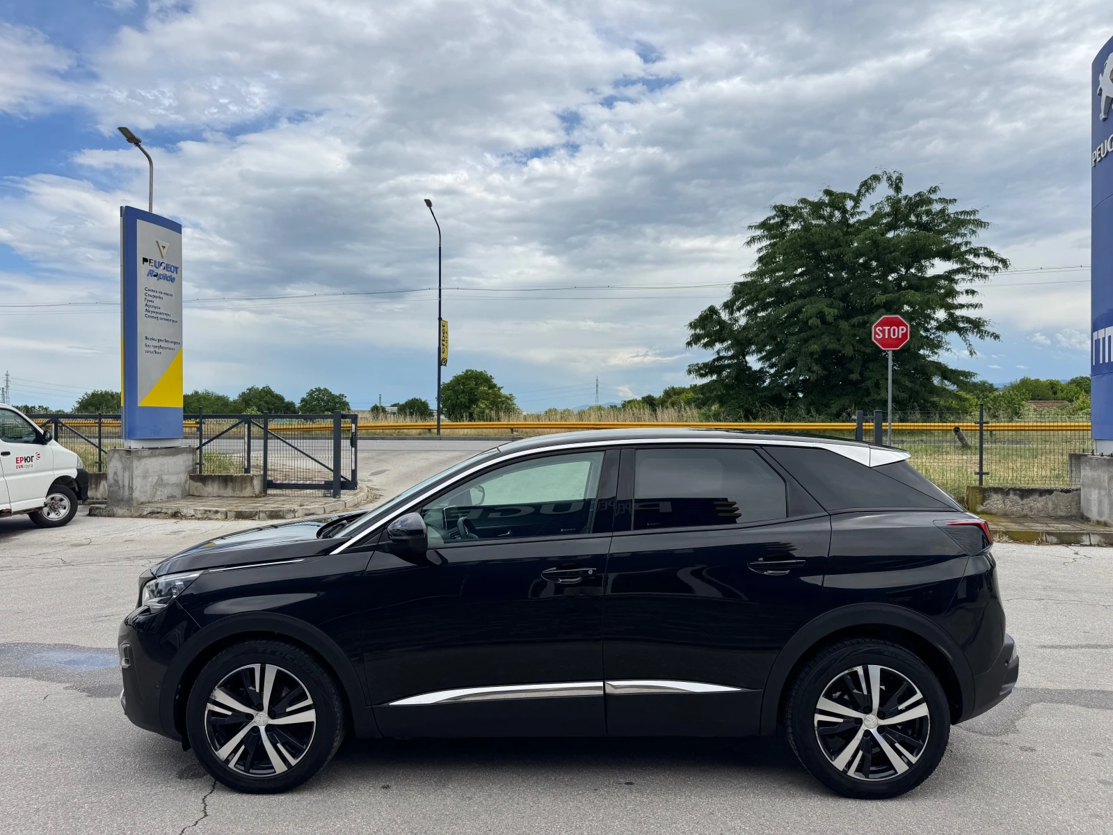 Peugeot 3008 1.6D Allure 120kc автомат, снимка 2 - Автомобили и джипове - 54750290