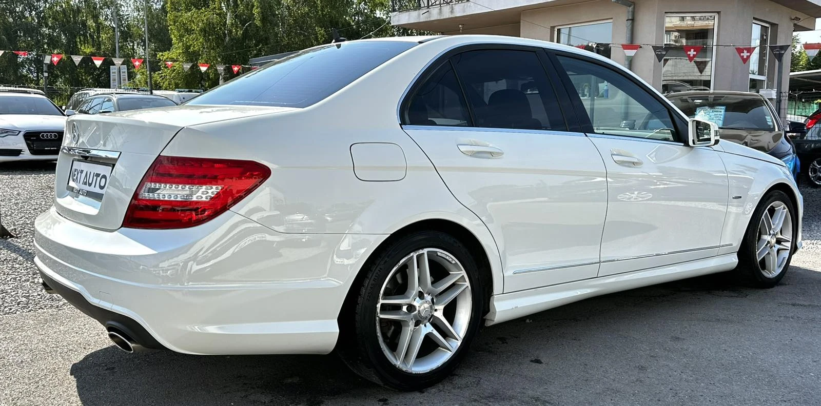Mercedes-Benz C 350 3.5i 306HP AMG LINE CARPLAY CAMERA EU5B, снимка 5 - Автомобили и джипове - 54864887
