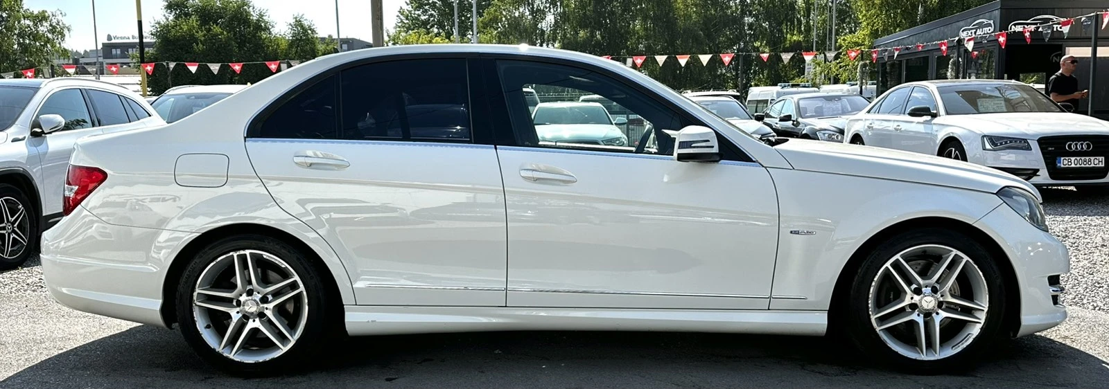 Mercedes-Benz C 350 3.5i 306HP AMG LINE CARPLAY CAMERA EU5B, снимка 4 - Автомобили и джипове - 54864887