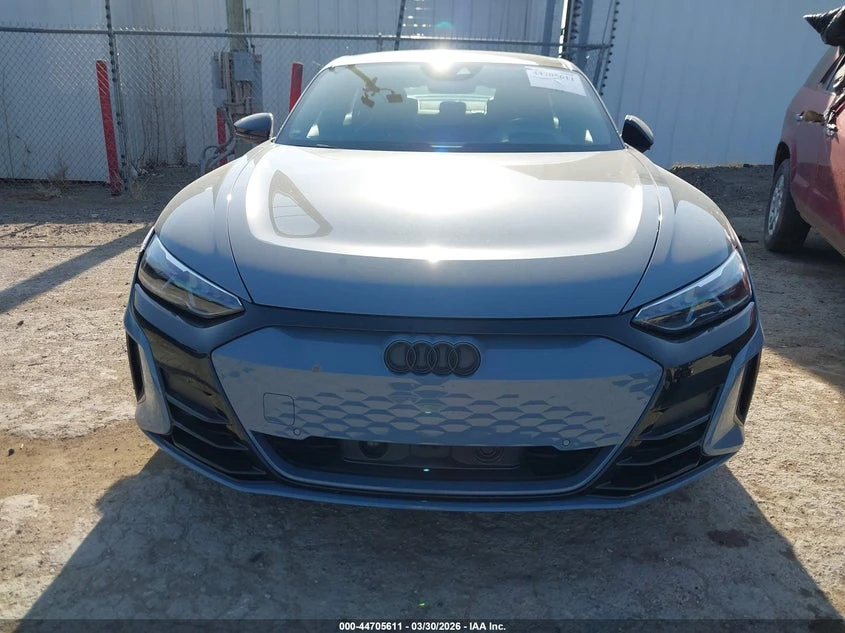 Audi E-Tron GT Rs Quattro, снимка 12 - Автомобили и джипове - 54874934