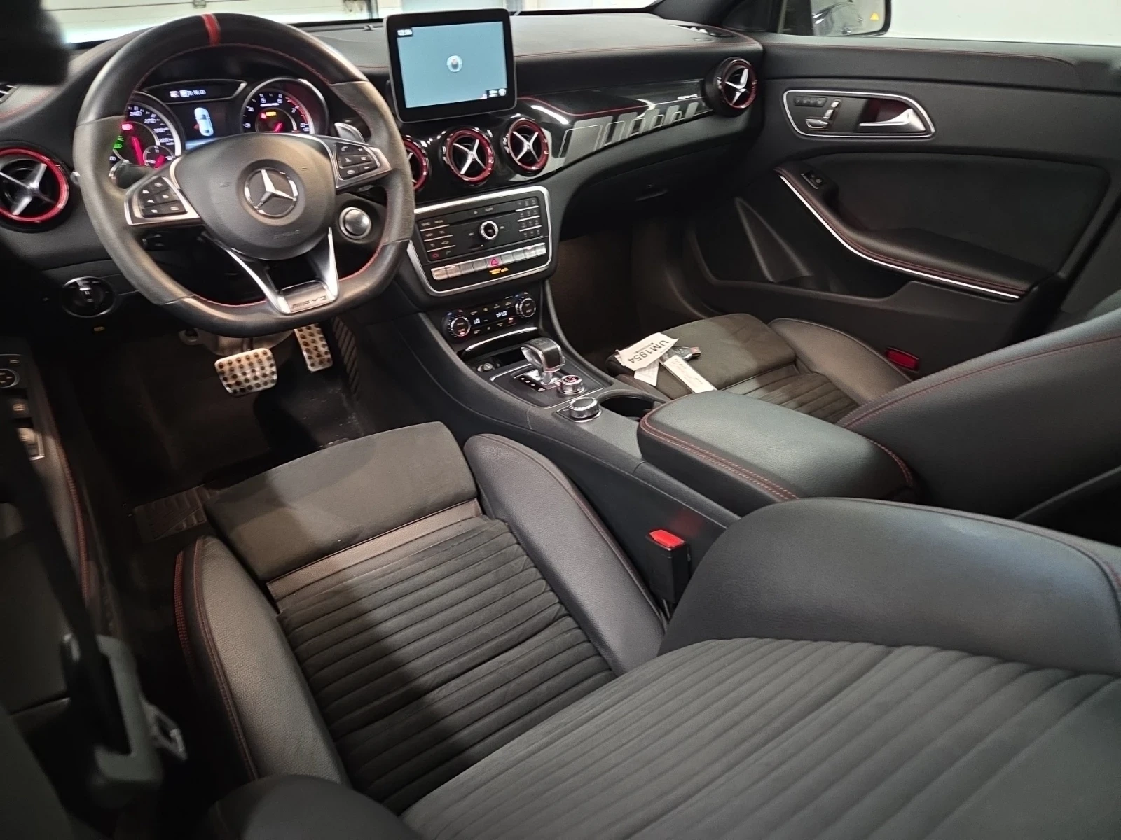 Mercedes-Benz CLA 45 AMG ПОДГРЕВИ* ШИБИДАХ* ПАМЕТ* CARFAX, снимка 9 - Автомобили и джипове - 55081106