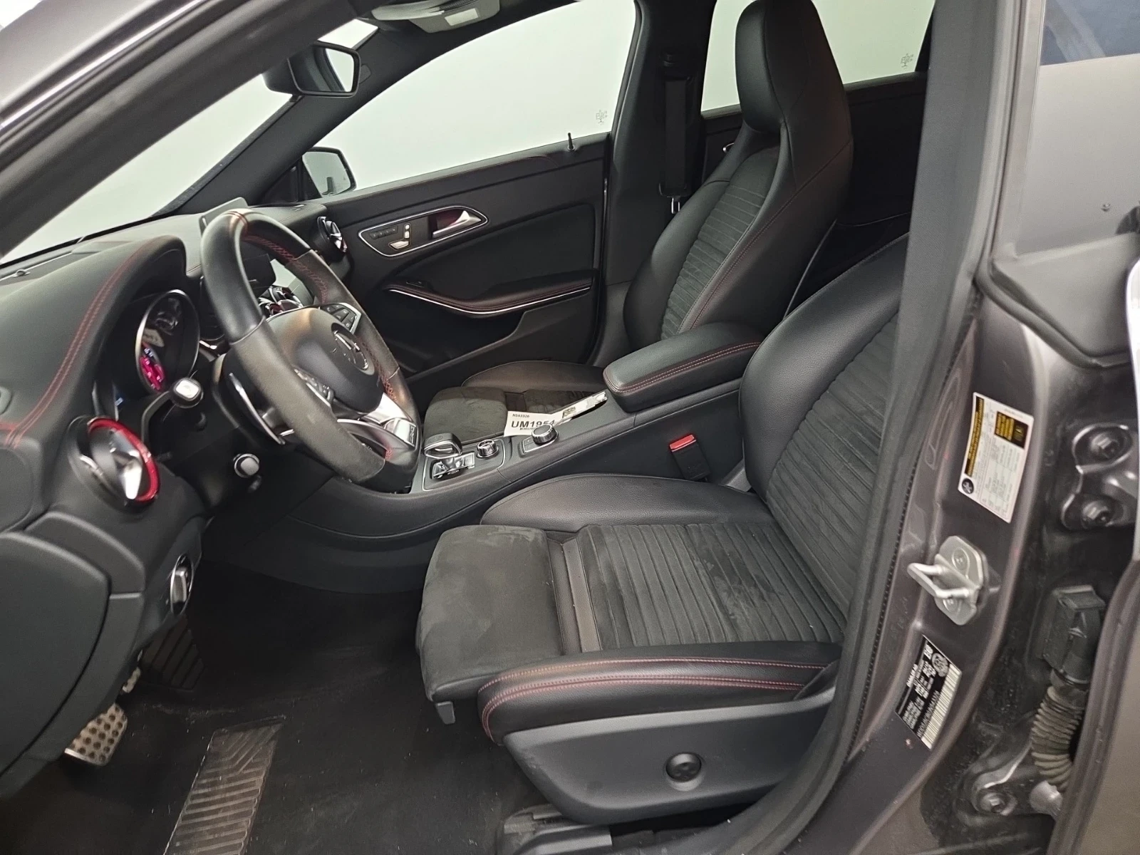 Mercedes-Benz CLA 45 AMG ПОДГРЕВИ* ШИБИДАХ* ПАМЕТ* CARFAX, снимка 8 - Автомобили и джипове - 55081106
