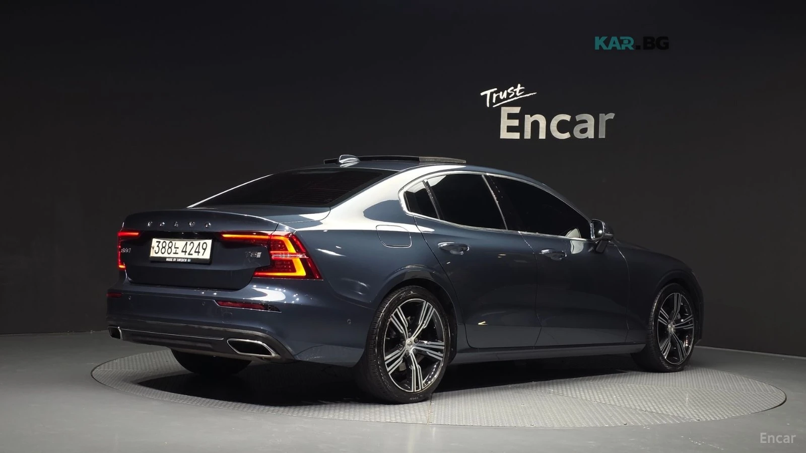 Volvo S60 T5* INSCRIPTION* ОБДУХ* МАСАЖИ* 360* ДИСТРОНИК* , снимка 3 - Автомобили и джипове - 55233417