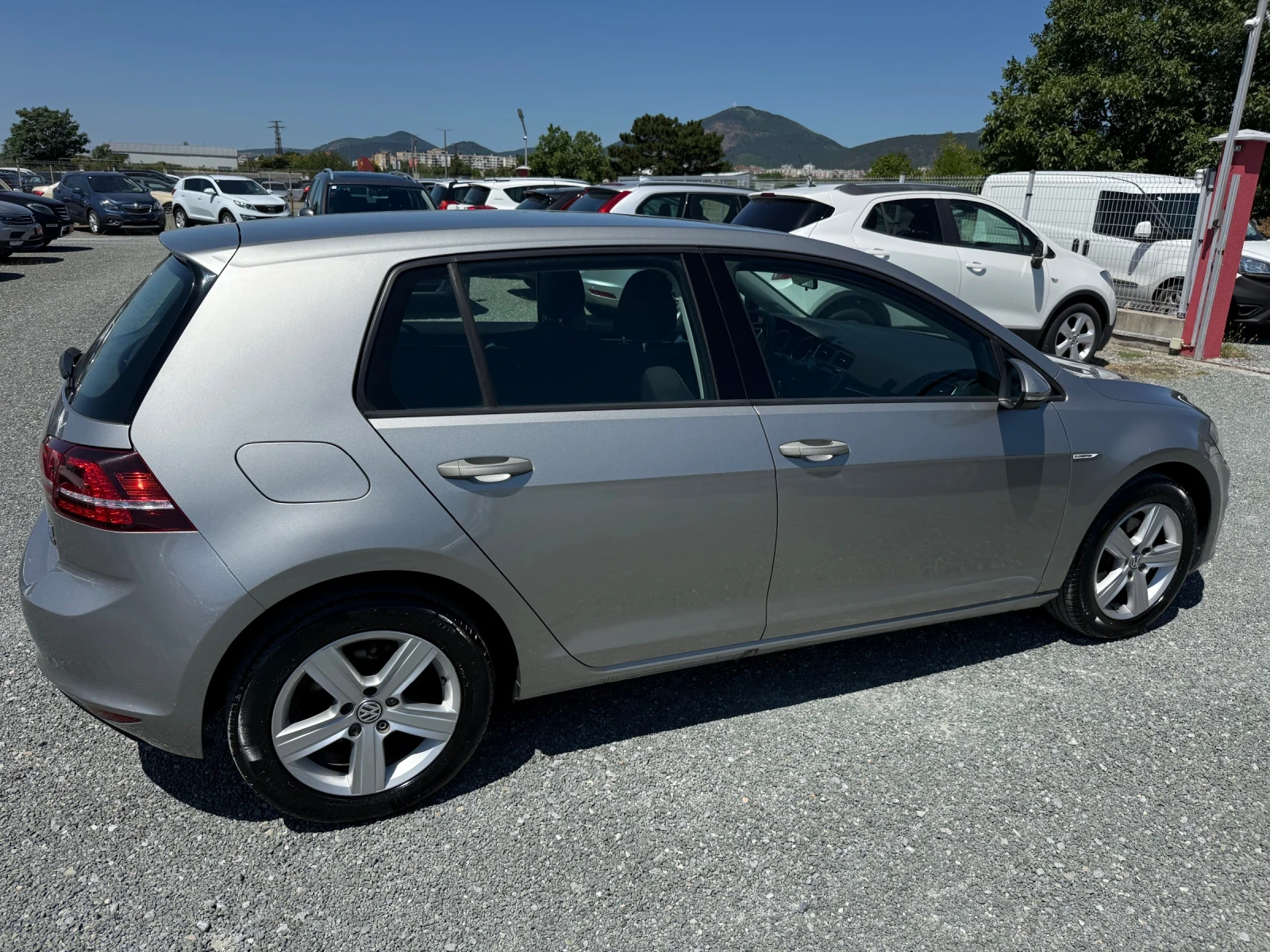 VW Golf (KATO НОВА)^(МЕТАН), снимка 5 - Автомобили и джипове - 55314050