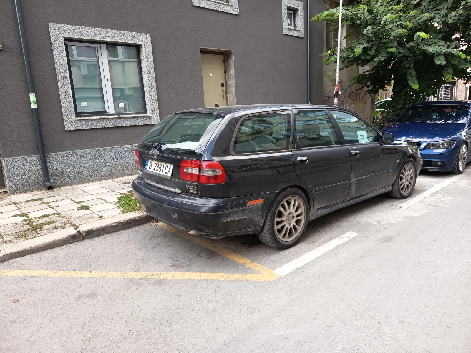 Volvo V40, снимка 3 - Автомобили и джипове - 56074276