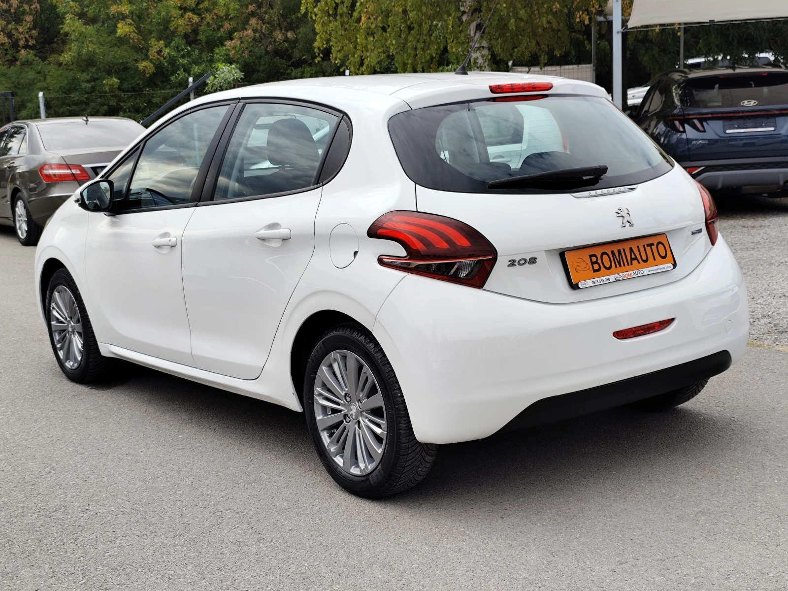 Peugeot 208 1.6HDi* FACE* EURO6B* LED* , снимка 5 - Автомобили и джипове - 56083080