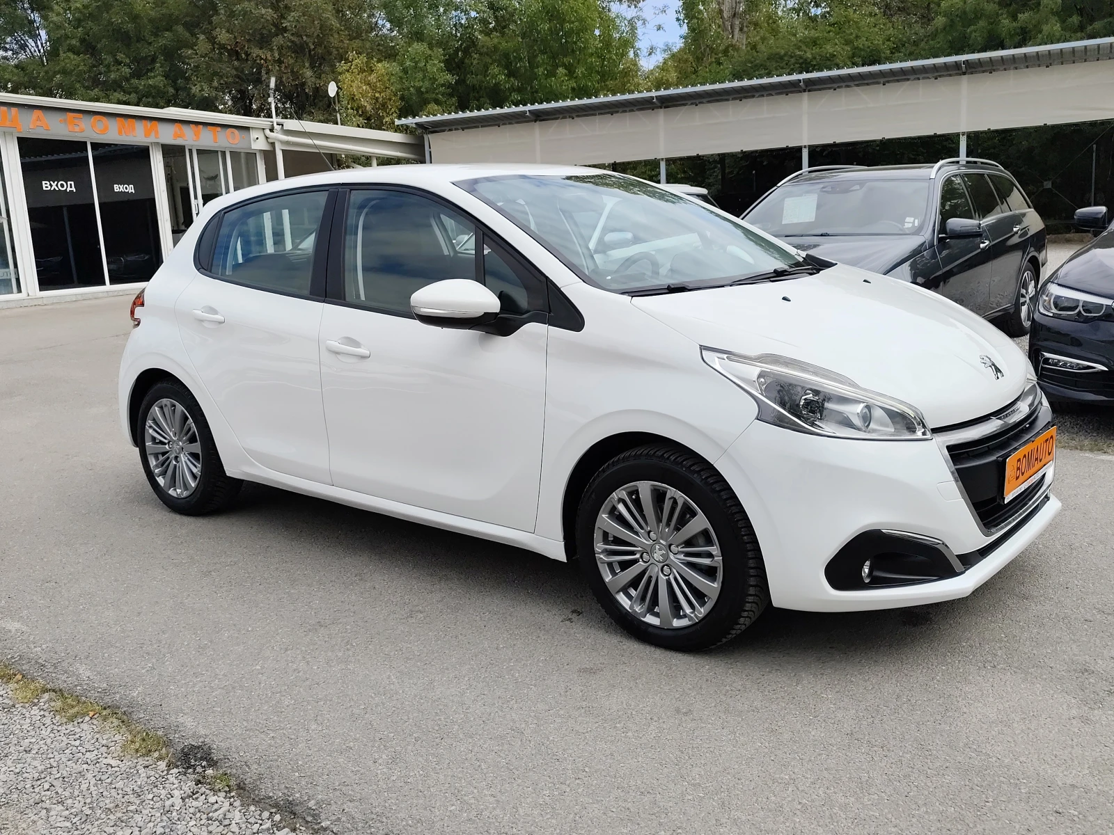 Peugeot 208 1.6HDi* FACE* EURO6B* LED* , снимка 3 - Автомобили и джипове - 56083080