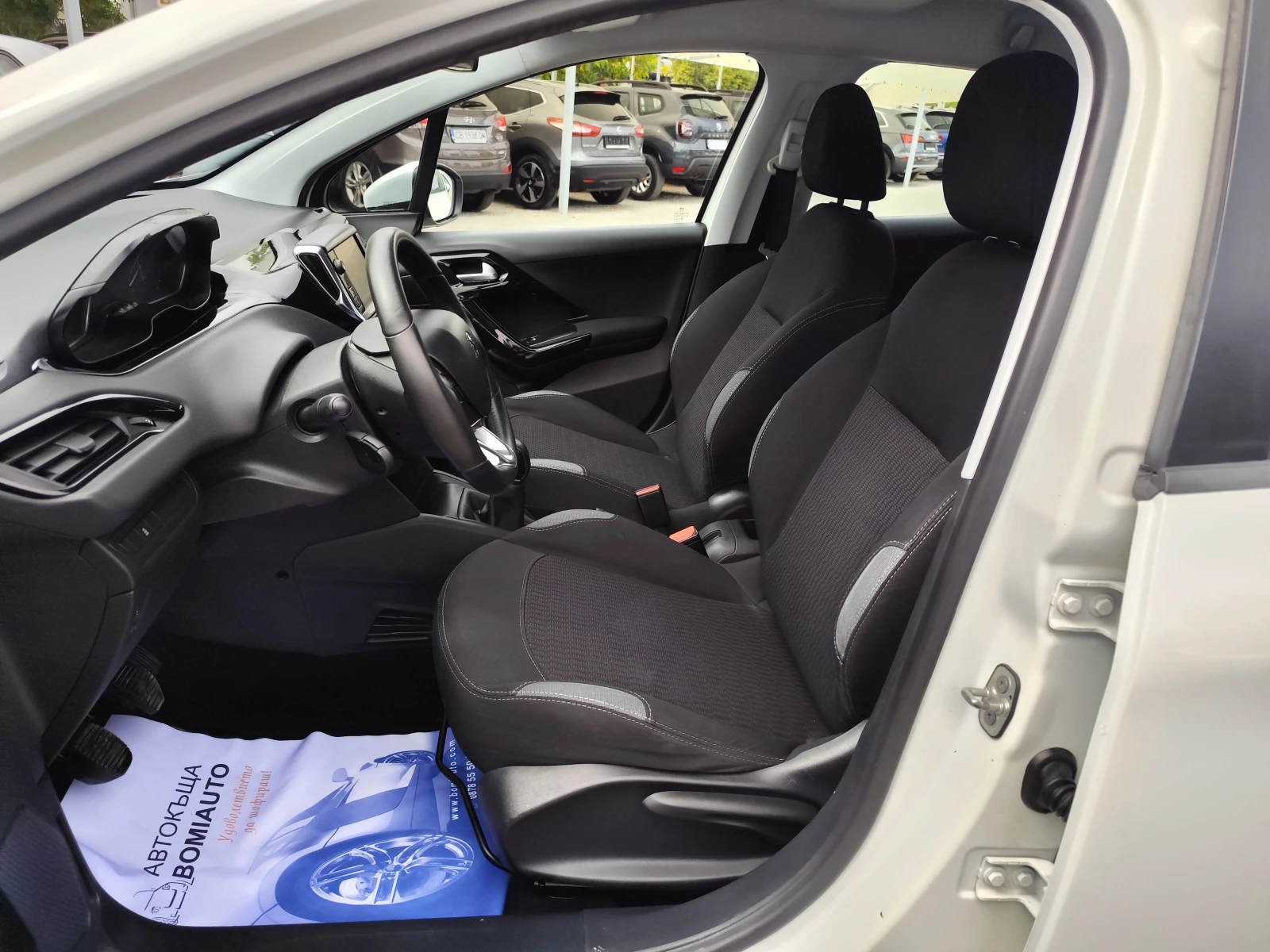 Peugeot 208 1.6HDi* FACE* EURO6B* LED* , снимка 6 - Автомобили и джипове - 56083080