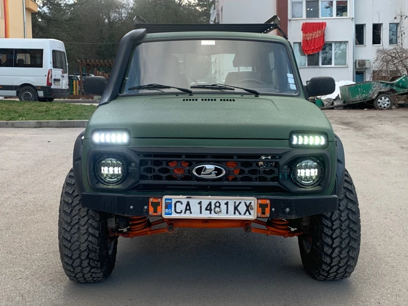 Lada Niva 21214 1.7i , снимка 2 - Автомобили и джипове - 49520962