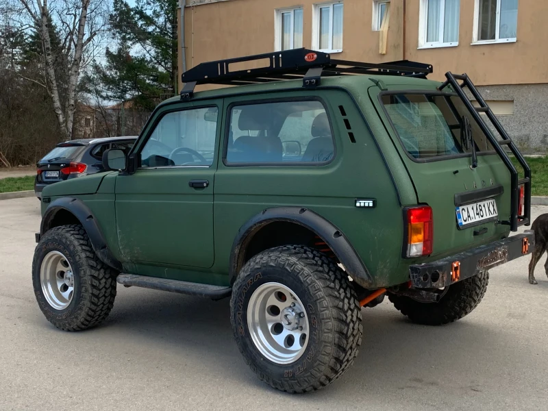 Lada Niva 21214 1.7i , снимка 4 - Автомобили и джипове - 49520962