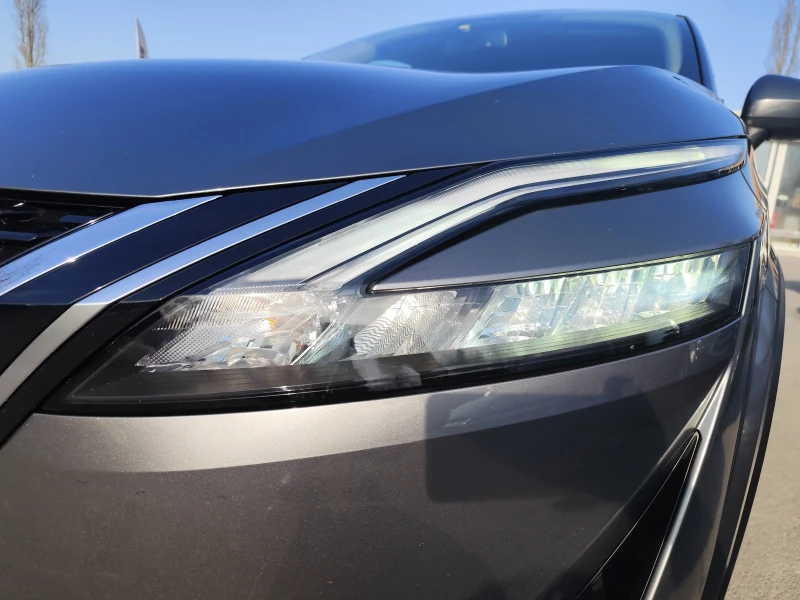Nissan Qashqai 1.3i* HYBRID* EURO6D* LED* NAVI* CAMERA 360* , снимка 14 - Автомобили и джипове - 52848094