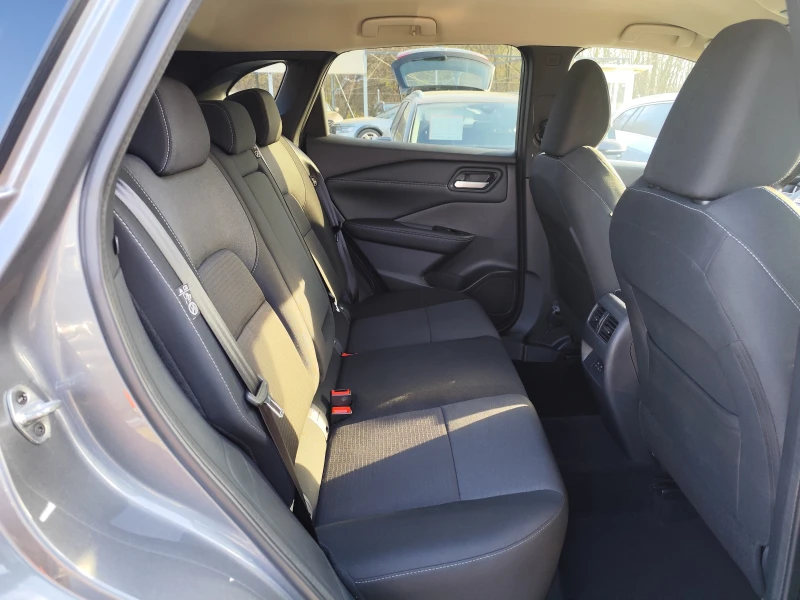 Nissan Qashqai 1.3i* HYBRID* EURO6D* LED* NAVI* CAMERA 360* , снимка 10 - Автомобили и джипове - 52848094