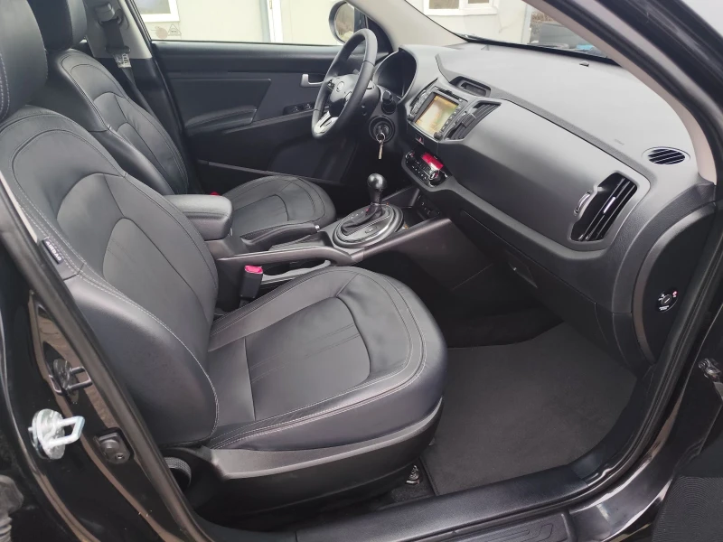 Kia Sportage 2.0 Швейцария , снимка 14 - Автомобили и джипове - 52886610