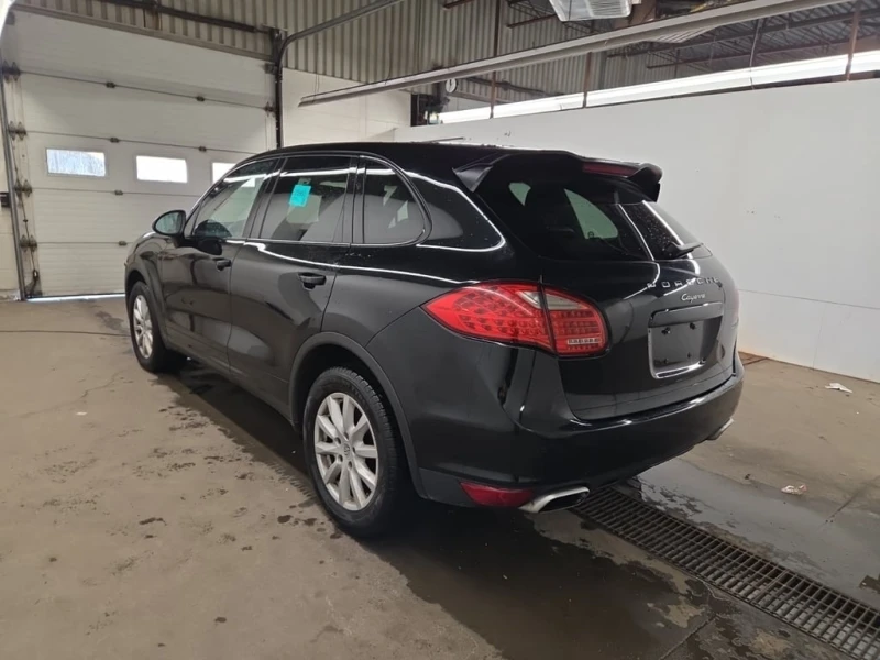 Porsche Cayenne * 2011 AWD TIPTRONIC * CARFAX * ОТ ПРЕДСТАВИТЕЛСТВ, снимка 6 - Автомобили и джипове - 53293189