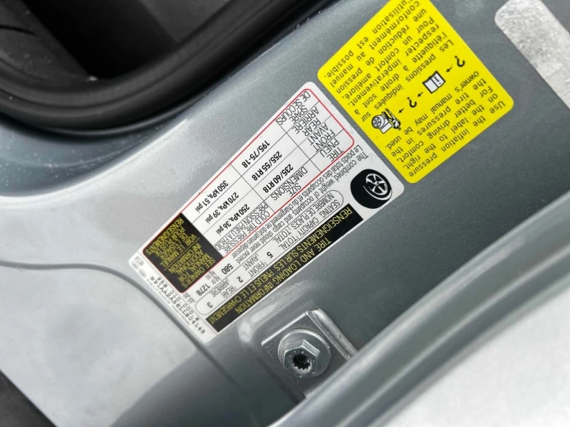 Porsche Macan * AWD * CARFAX * ОБДУХВАНЕ* 360 КАМЕРИ* , снимка 13 - Автомобили и джипове - 53439782