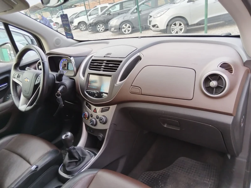 Chevrolet Trax 1.7D.4х4Full ekstri 179xil.km., снимка 13 - Автомобили и джипове - 53595872