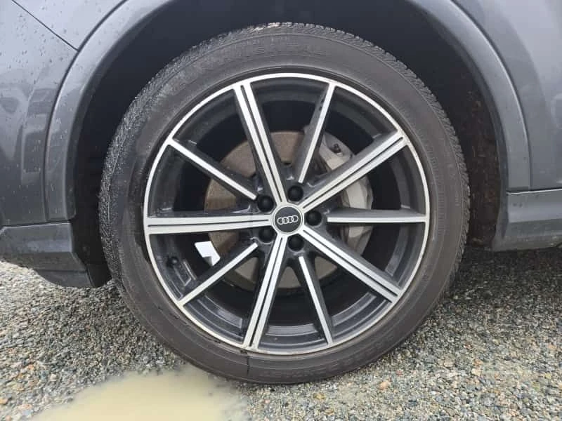 Audi Q7 KOMFORT 55 TFSI quattro | PANO | ПОДГРЕВИ | CARFAX, снимка 2 - Автомобили и джипове - 53818021