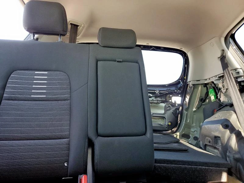 Kia Sportage 2.4L 4 Front Wheel Drive, снимка 11 - Автомобили и джипове - 53865834