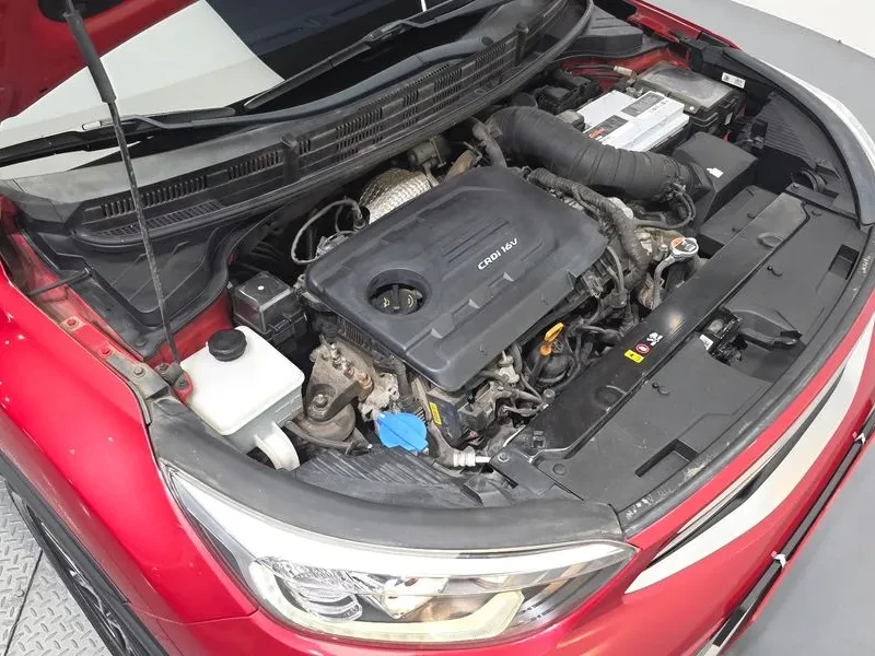 Kia Stonic Diesel 1.6 Prestige, снимка 6 - Автомобили и джипове - 56118224